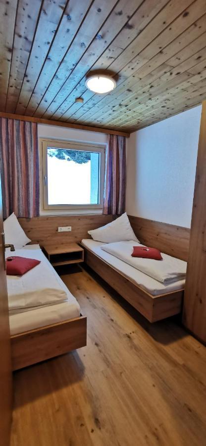 Ledererhof Apartments Sankt Jakob in Defereggen Bagian luar foto