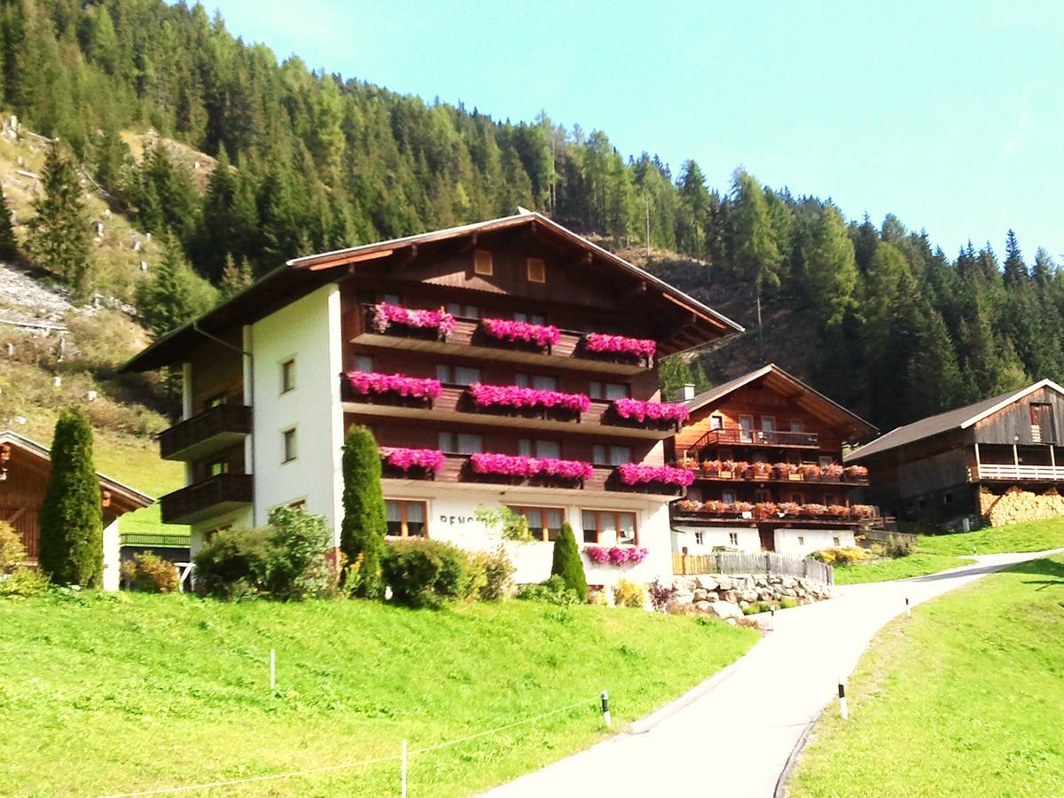 Ledererhof Apartments Sankt Jakob in Defereggen Bagian luar foto